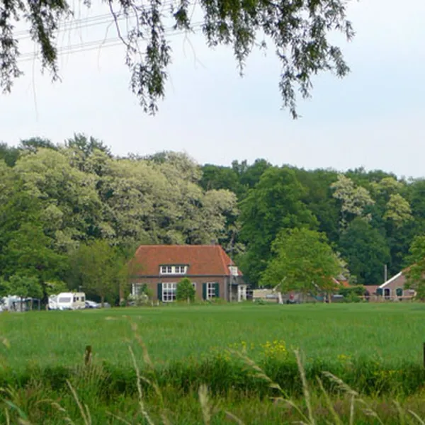kampeerboerderij-de-baankreis-almen-c8dso