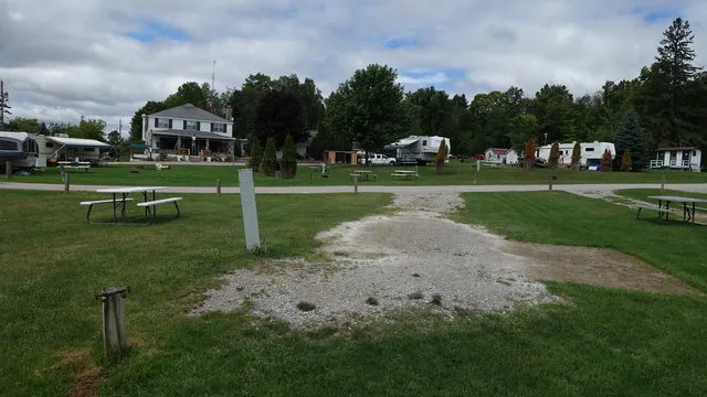 jacks-landing-resort-hillman-3kvde