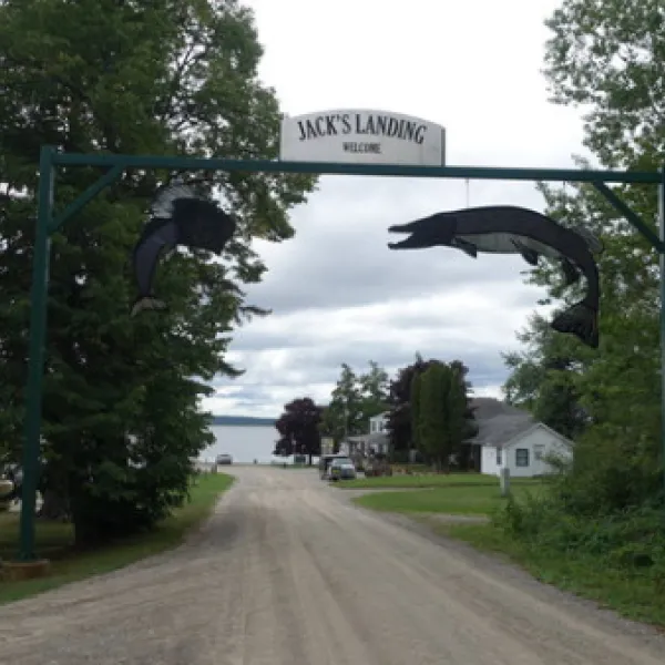 jacks-landing-resort-hillman-vasoe