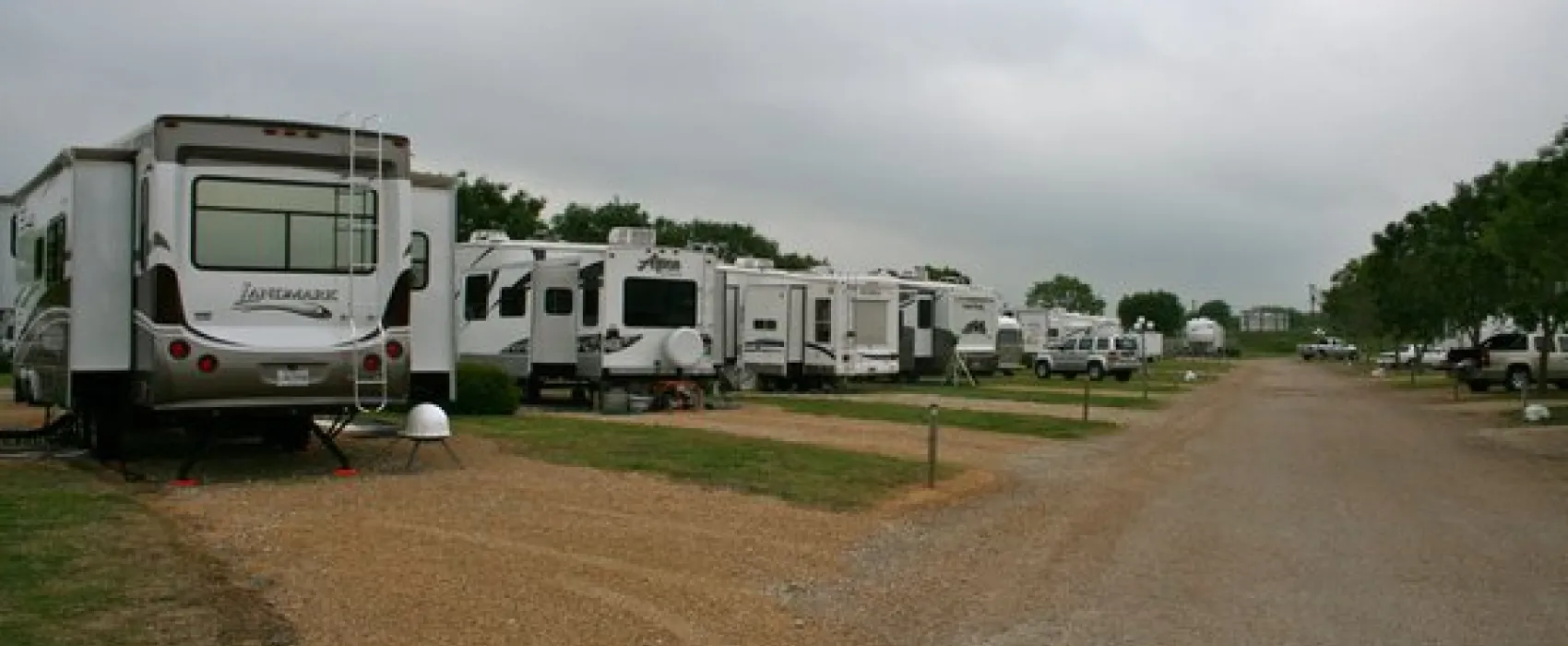Bluebonnet Ridge RV Park & Cottages
