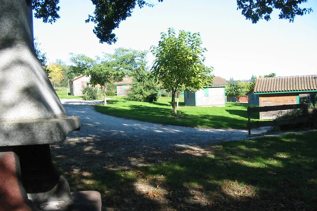 camping-municipal-loree-du-bois-arthez-de-bearn-fsooc