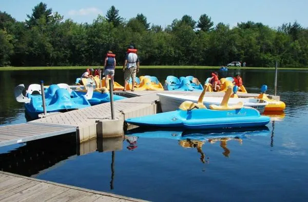jellystone-park-at-birchwood-acres-greenfield-park-vbtkv