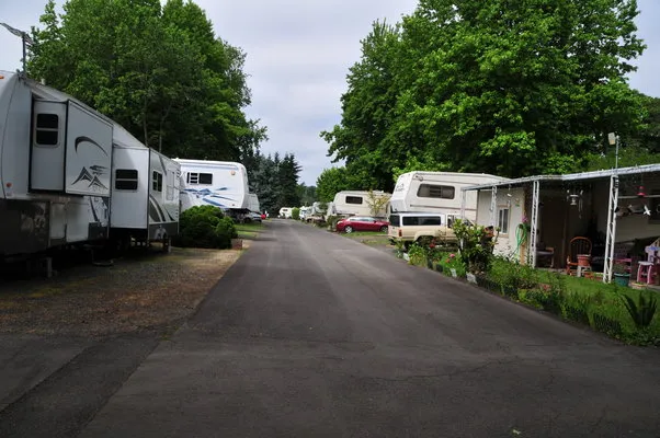 shamrock-village-rv-park-eugene-uhpve