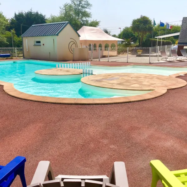 les-carolins-st-lo-dourville-i3nml