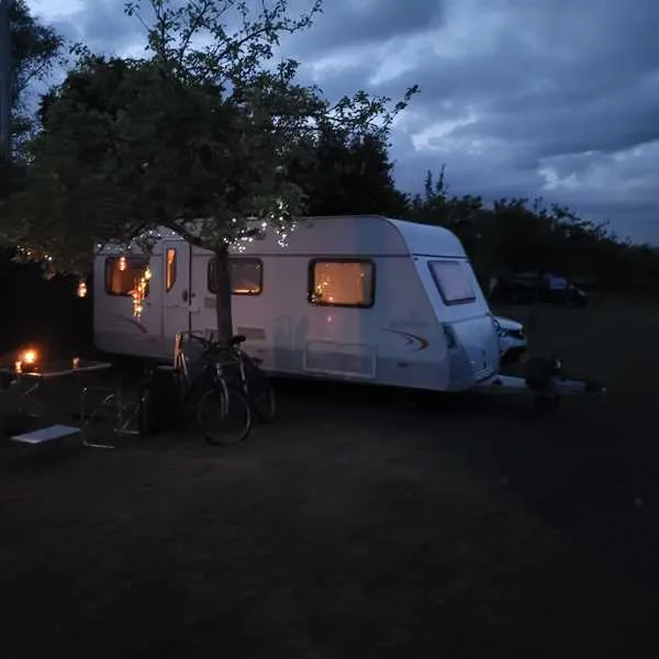 orchard-farm-luxury-glamping-and-campsite-glastonbury-lykl3