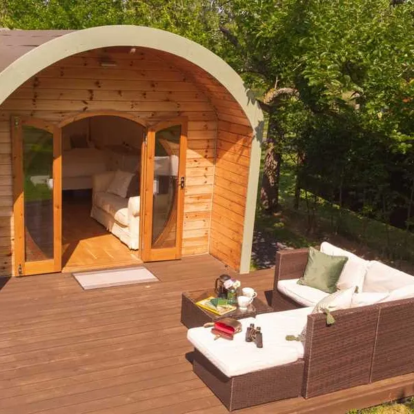 orchard-farm-luxury-glamping-and-campsite-glastonbury-x9ur3