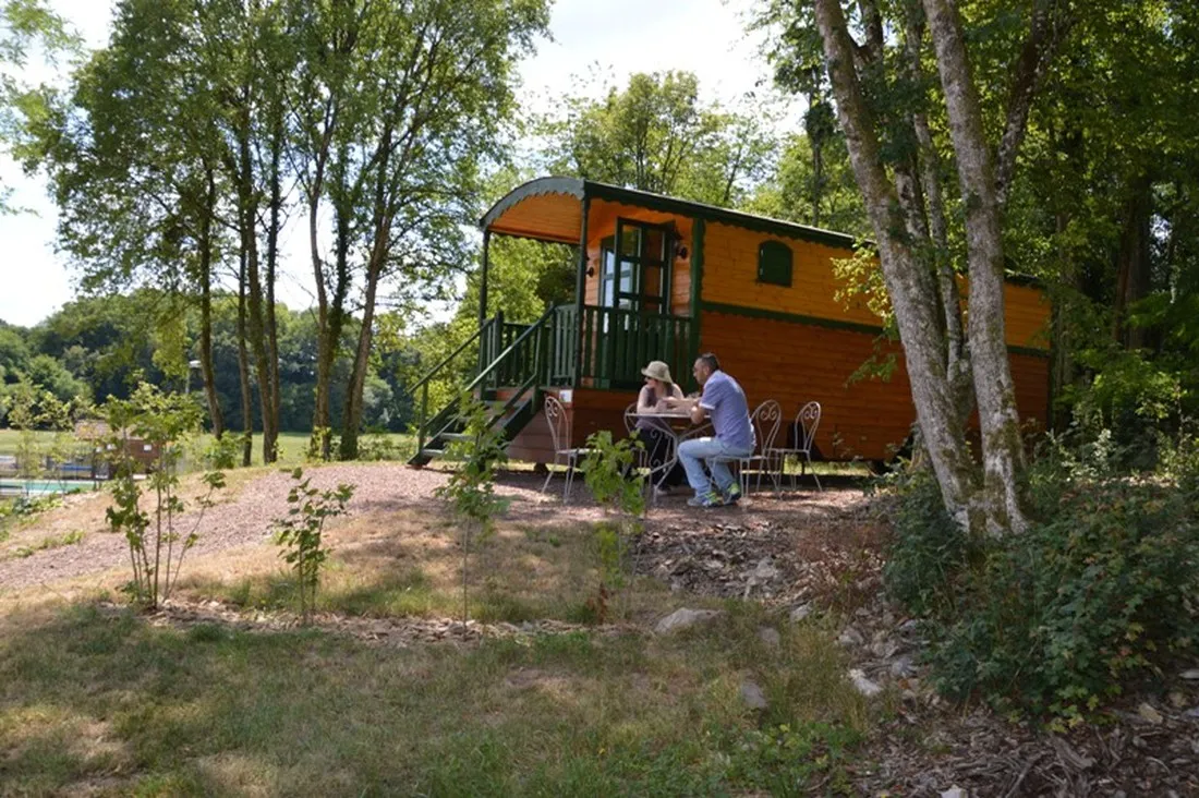 domaine-insolite-des-vergers-de-fontenois-fontenois-la-ville-oewly