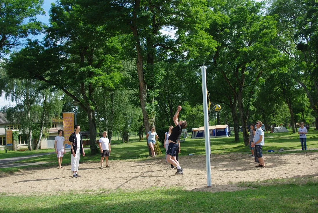 camping-de-l-ile-cosne-sur-loire-nievre-7wqpx