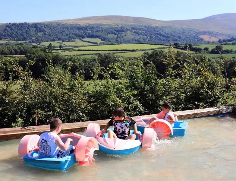 cantref-camp-site-brecon-rql51