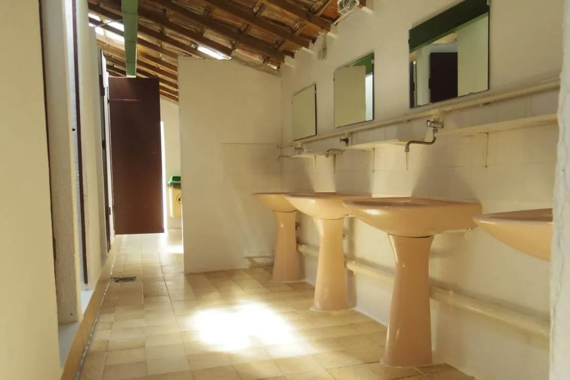 camping-aire-naturelle-belle-de-mai-hyeres-kc1wm