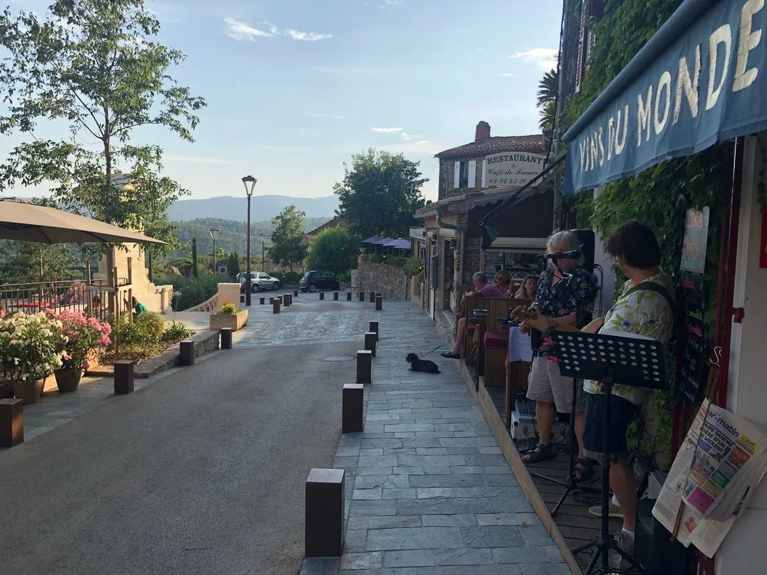 de-berard-domaine-de-miremer-la-garde-freinet-d8sfs