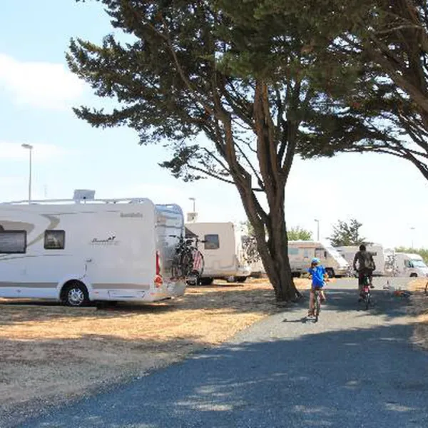 campeole-les-amis-de-la-plage-le-bois-plage-en-re-charente-maritime-sztmy