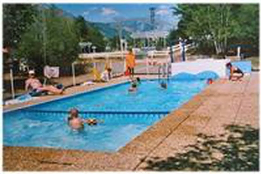 camping-l-r-et-la-p-chabottes-q03vt