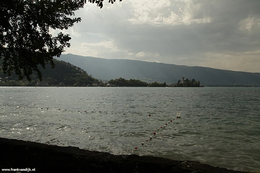 le-lac-talloires-haute-savoie-hnsgo