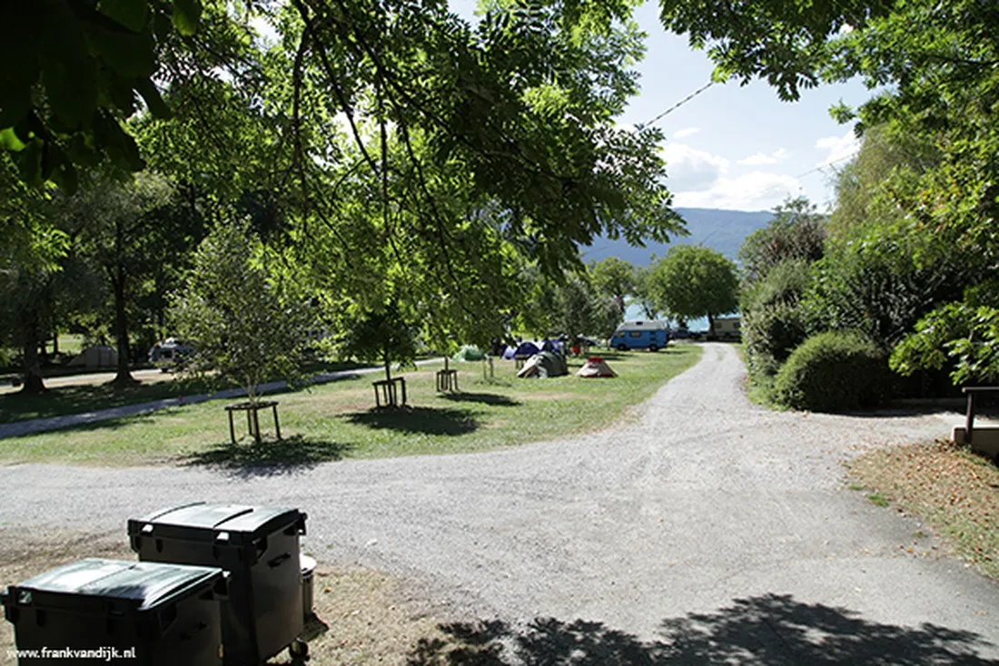 le-lac-talloires-haute-savoie-hpyfh