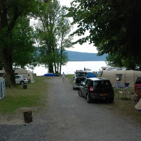 le-lac-talloires-haute-savoie-jfbe8
