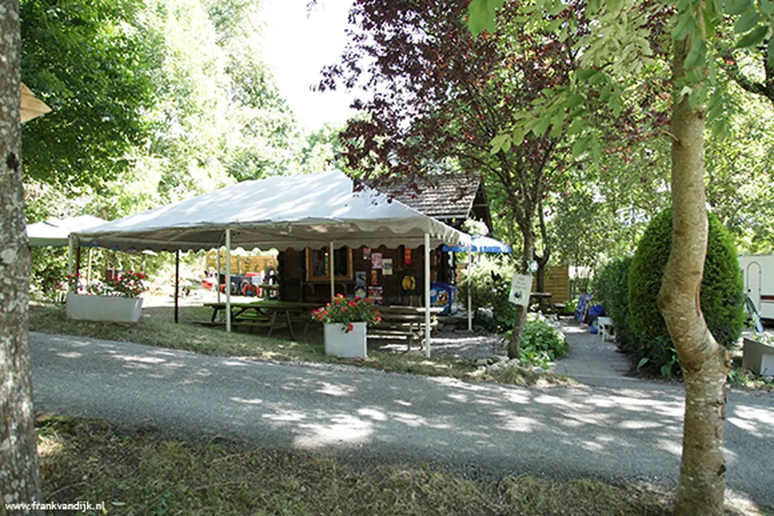 le-lac-talloires-haute-savoie-kyxyo