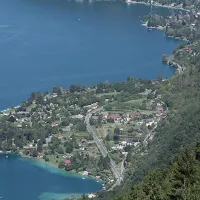 le-lac-talloires-haute-savoie-yf9lu