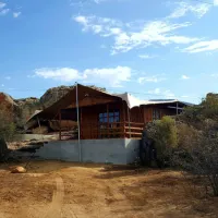 de-pakhuys-glamp-and-camp-clanwilliam-road-clanwilliam-u9rko