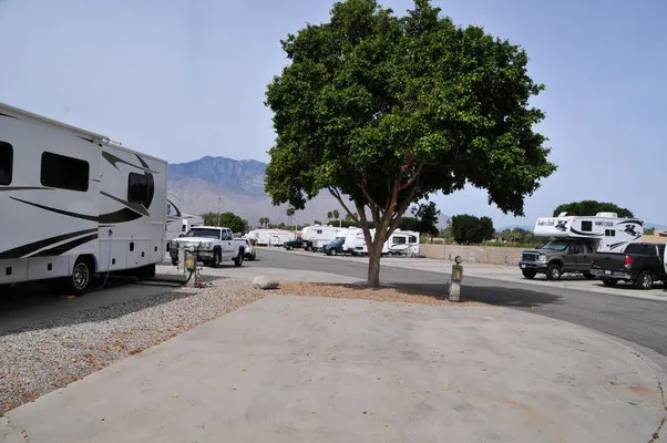 palm-springs-oasis-rv-resort-cathedral-city-yejxw