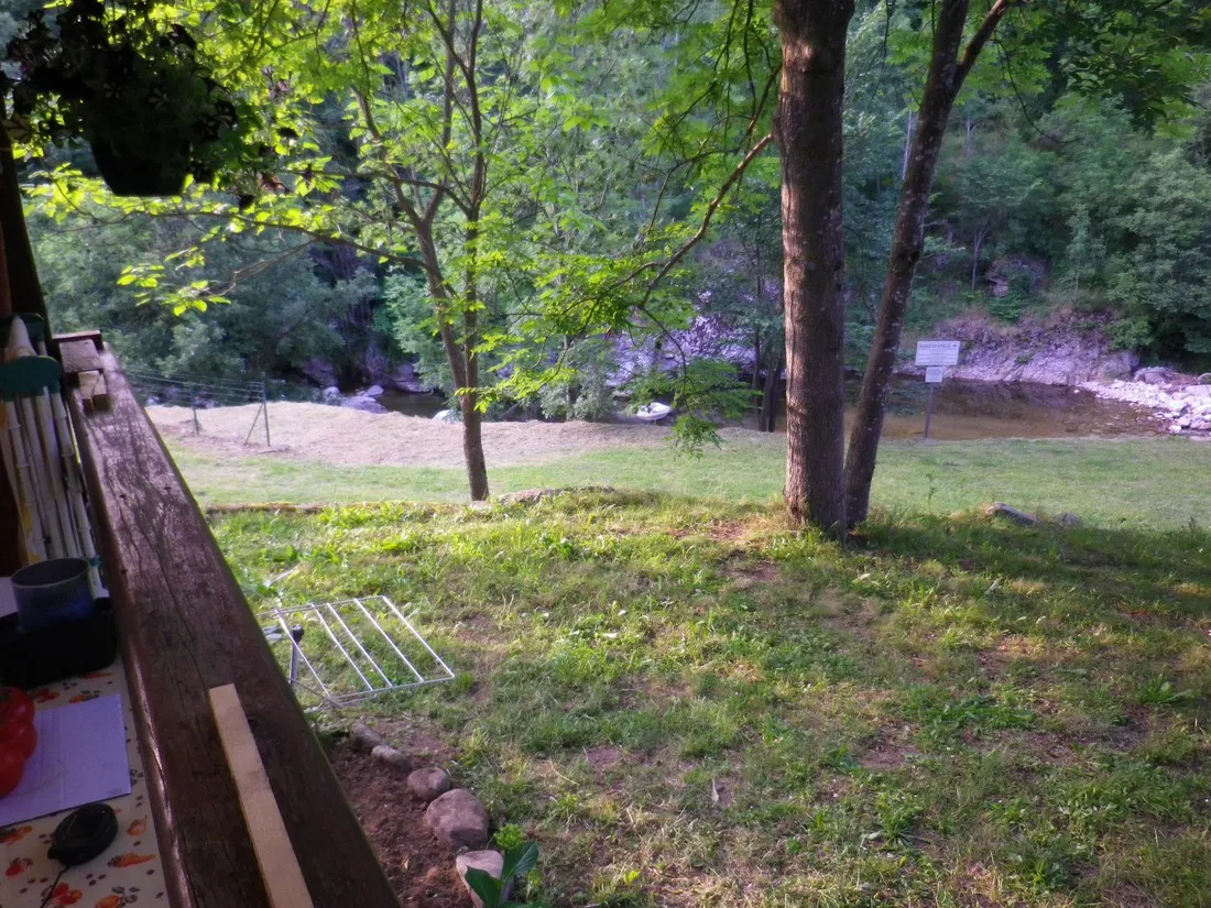 les-rives-de-lardeche-mayres-ardeche-mrzhn