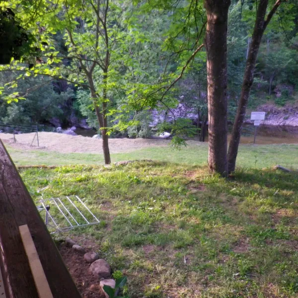 les-rives-de-lardeche-mayres-ardeche-mrzhn