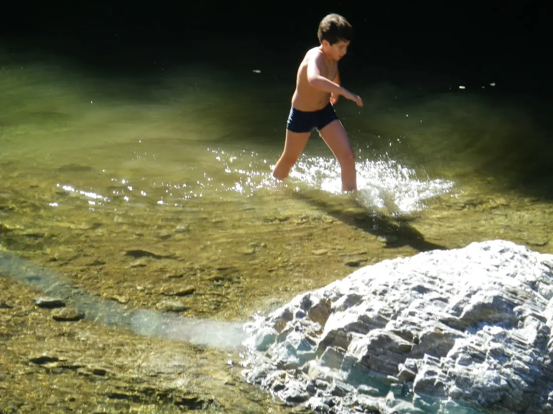 les-rives-de-lardeche-mayres-ardeche-ydivy
