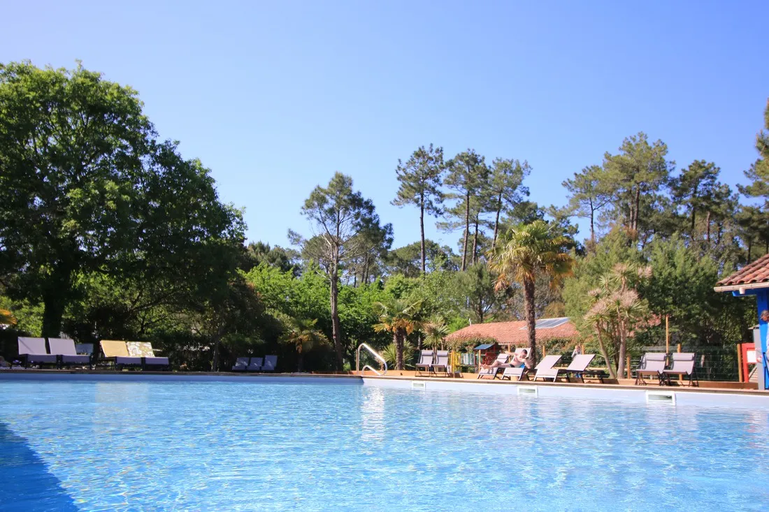 blue-ocean-ondres-plage-o3clf
