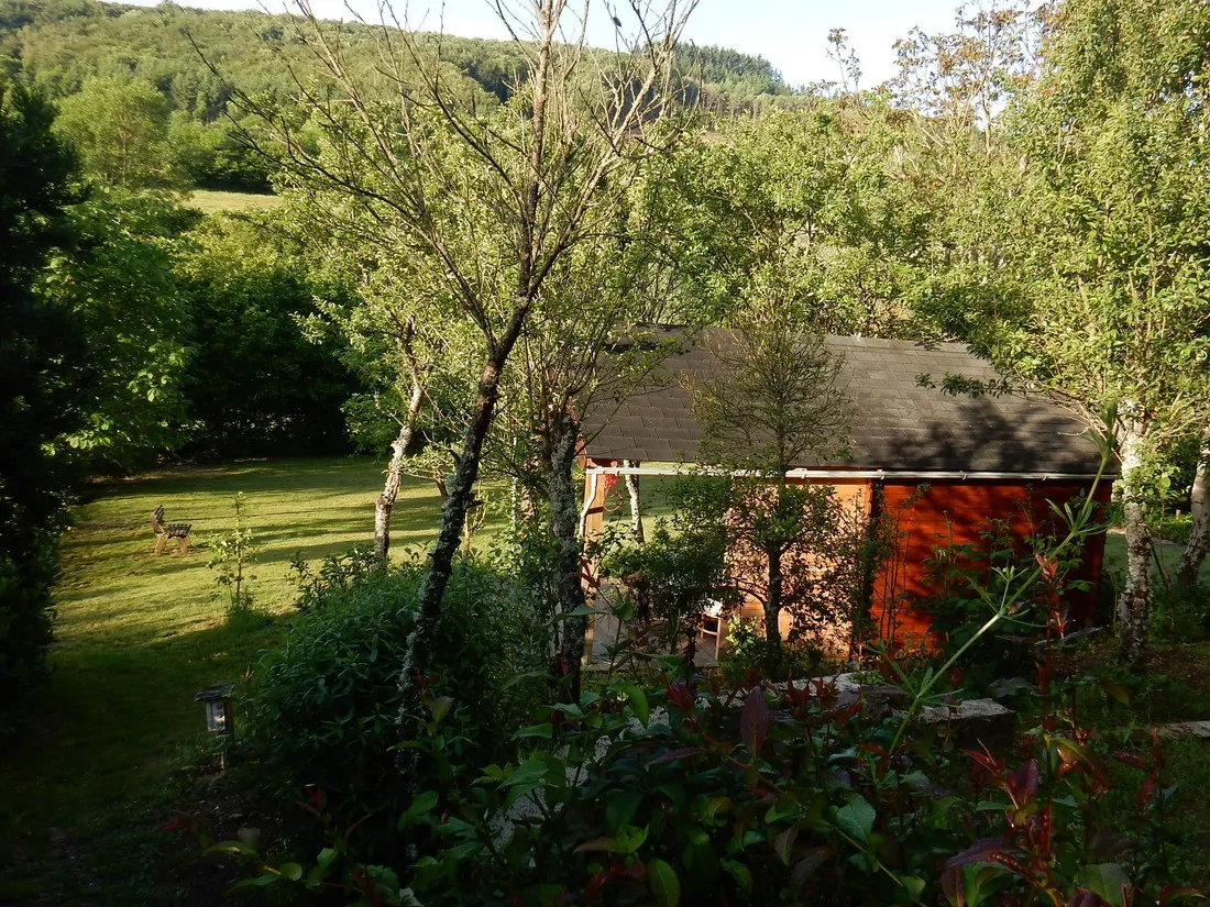 le-petit-papillon-minicamping-cussy-en-morvan-d73vu