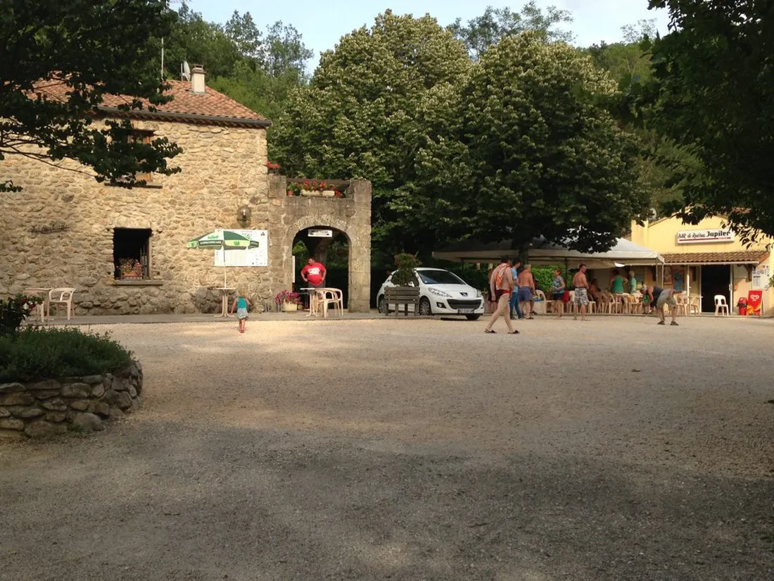 le-roubreau-joannas-ardeche-hfduf