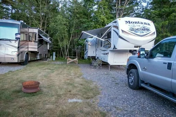shore-hills-campground-boothbay-y6plw