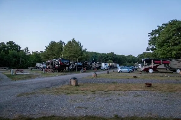shore-hills-campground-boothbay-zsn5v