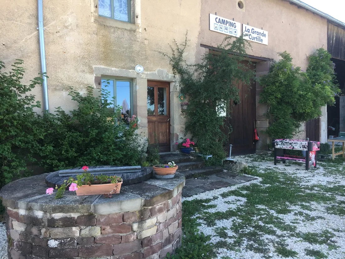 la-grande-curtille-fontenois-la-ville-9zmah
