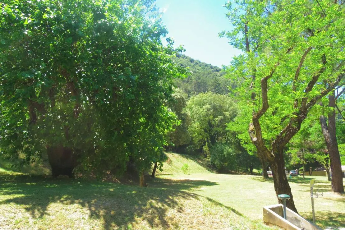 camping-municipal-la-pinede-les-mees-mjwem