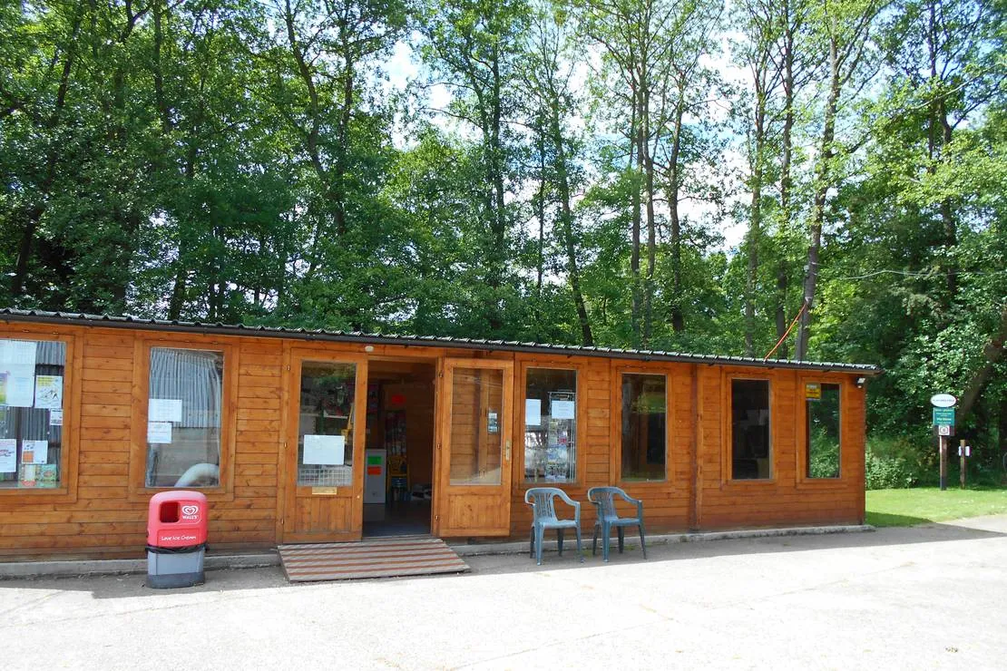 the-green-caravan-park-bishops-castle-a2dgg