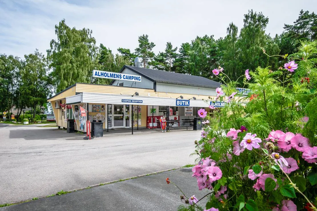 alholmens-bad-camping-solvesborg-v3m9a