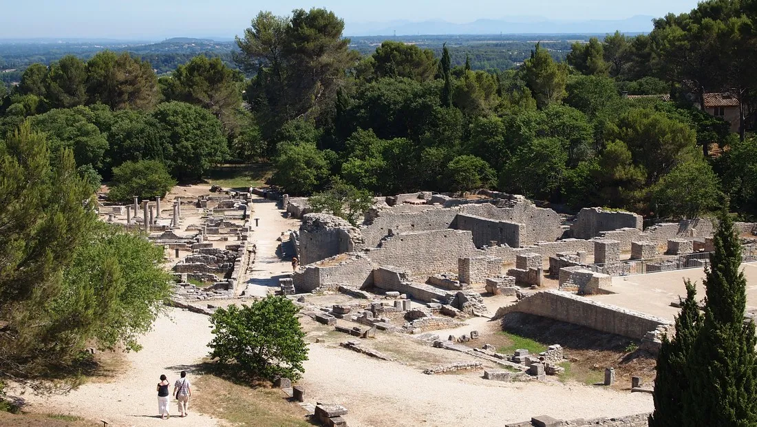 a-la-ferme-du-vieux-chemin-darles-st-remy-de-provence-bouches-du-rhone-evewa