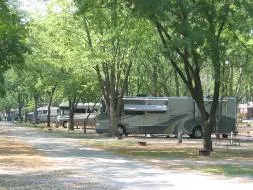 fish-lake-beach-camping-resort-volo-x468f