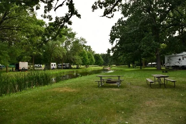 baylor-regional-park-campground-norwood-young-america-n3prj