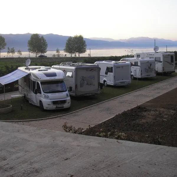 camping-arbi-pogradec-mes9j