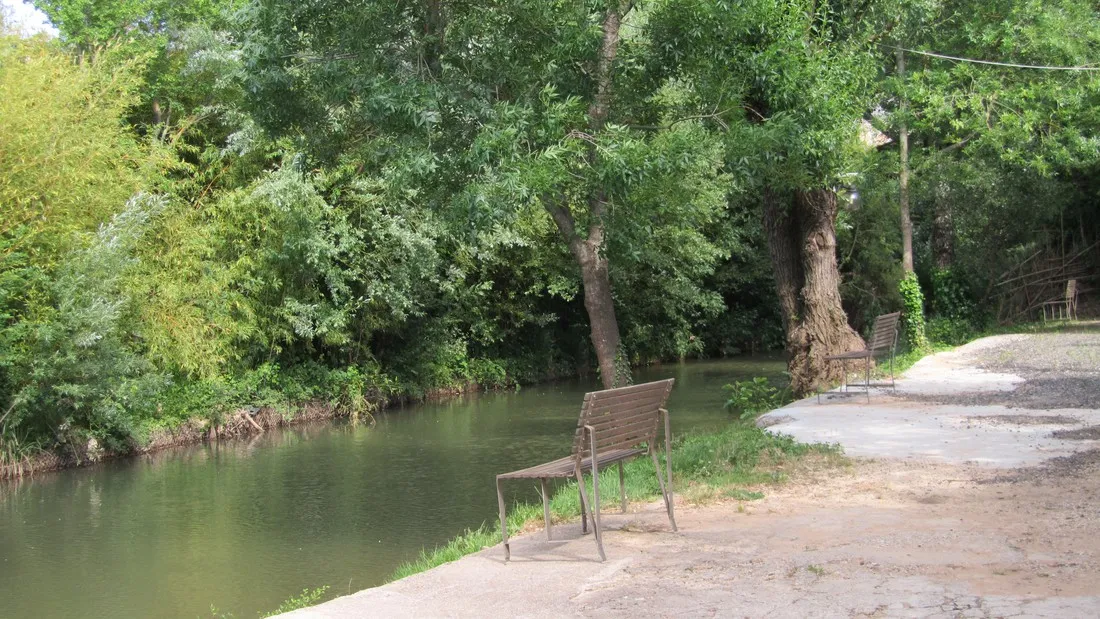 arc-en-ciel-aix-en-provence-bouche-du-rhone-ov6np