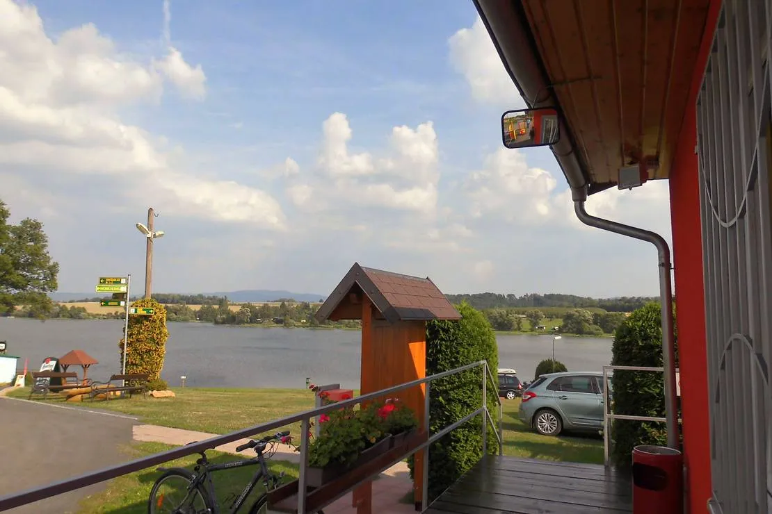 camping-am-see-vaclav-cheb-podhrad-auoc8