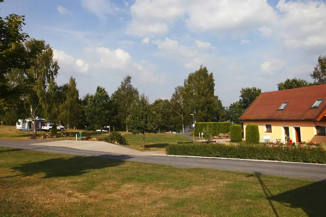 camping-am-see-vaclav-cheb-podhrad-dlycl