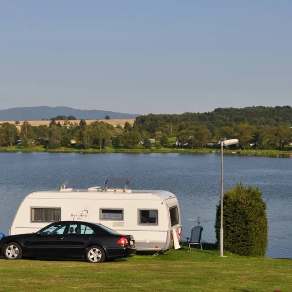 camping-am-see-vaclav-cheb-podhrad-fm8an