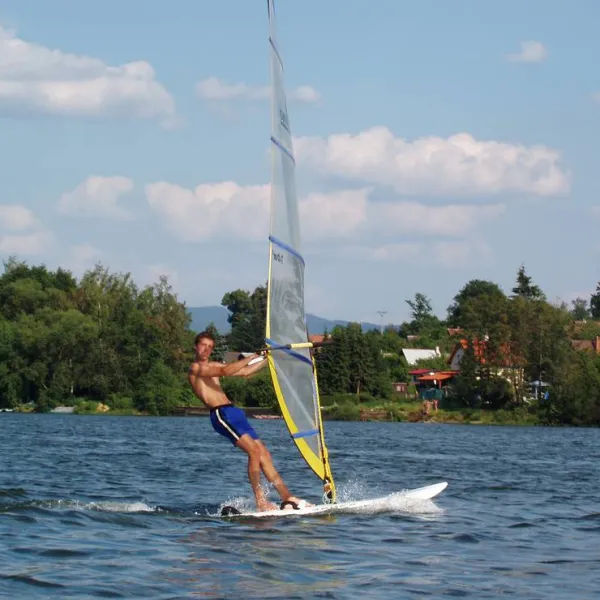 camping-am-see-vaclav-cheb-podhrad-vx7s9