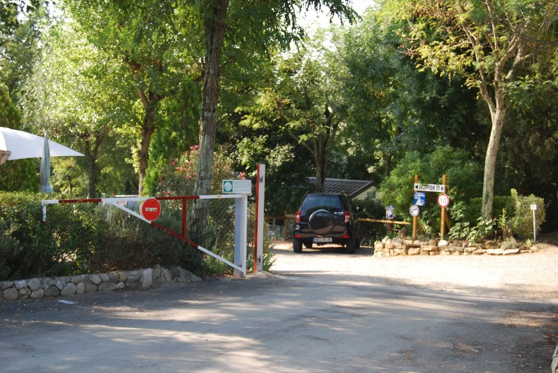 le-mas-de-la-source-ruoms-sampzon-ardeche-hxynn