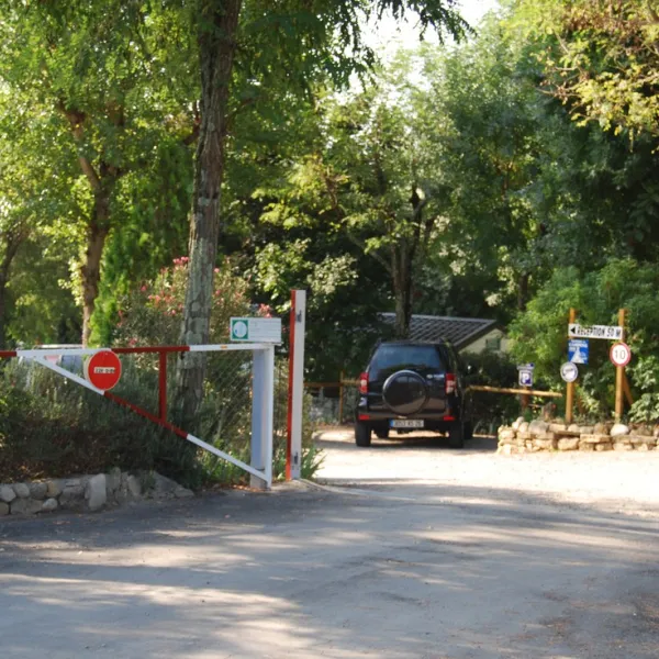 le-mas-de-la-source-ruoms-sampzon-ardeche-hxynn