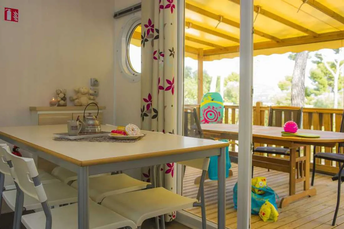 aec-vacances-les-dauphins-st-cyr-sur-mer-a7p6p