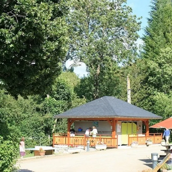 la-cascade-meyrueis-lozere-ebnob
