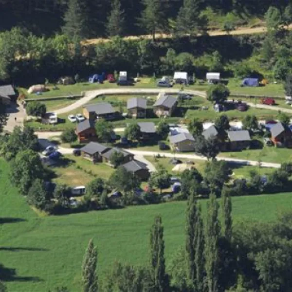 la-cascade-meyrueis-lozere-hcryt